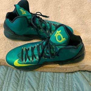 Nike KD 5 Hulk men’s size 10.5 shoe